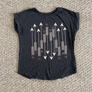 Old navy Kids T shirt size 14